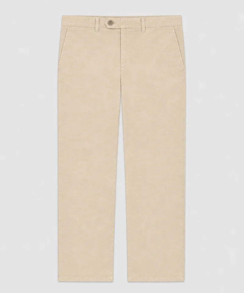 Pantalón chino arena de corte recto — Pantalones